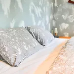 山林小屋 Tinyhouses - Domain 